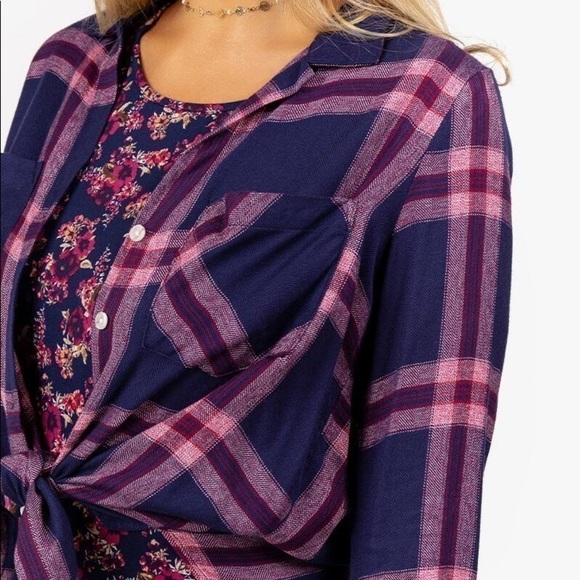 New Francesca’s Alisha Plaid Button Down Top - Picture 4 of 11